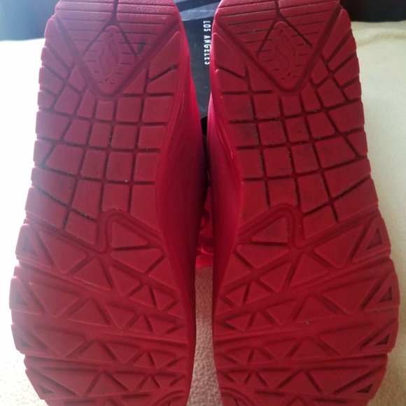 Red Women's Skechers Uno Stand On Air - Picture 4 of 4